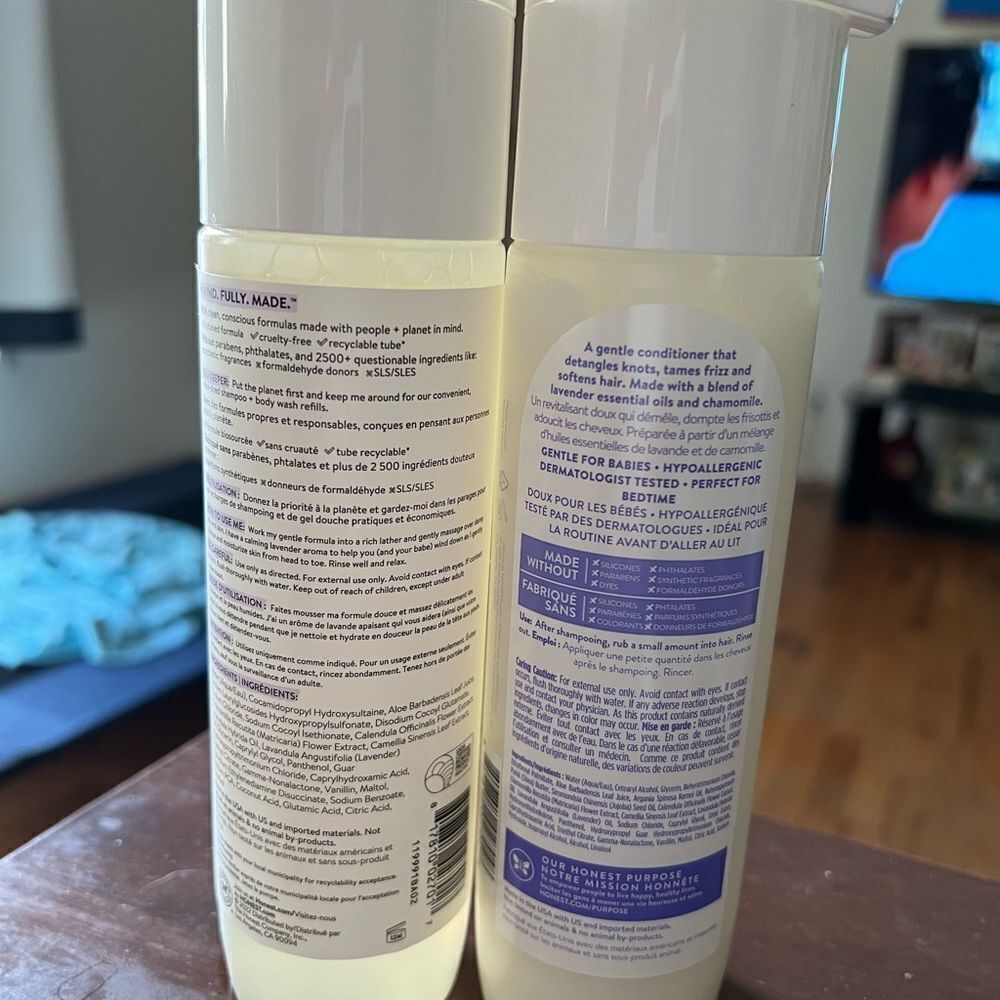 Honest Shampoo + Conditioner Bundle - Picture 2 of 5